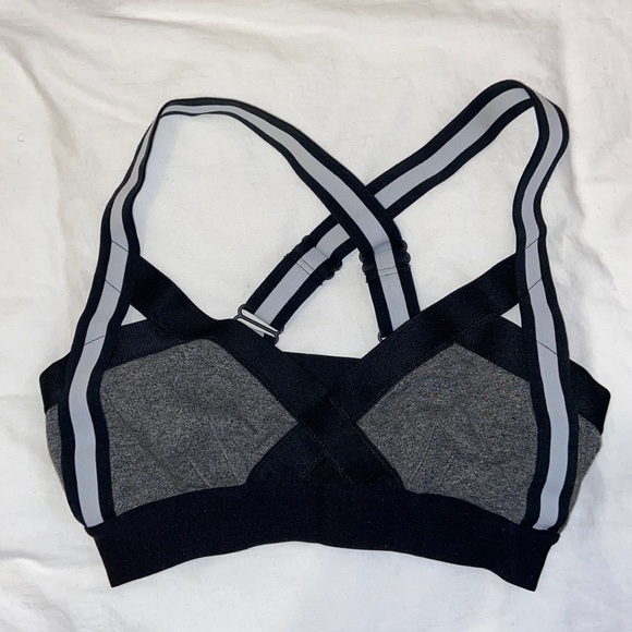 ARITZIA COMMUNITY Raza Bra - Picture 3 of 6